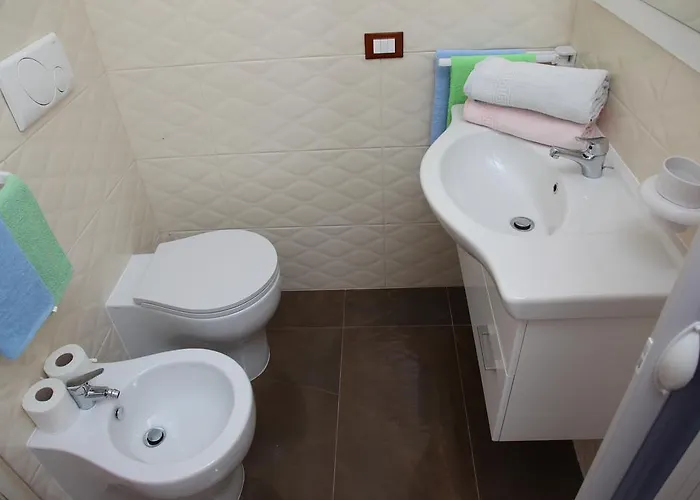 Palazzo Primavera Порто-Чезарео