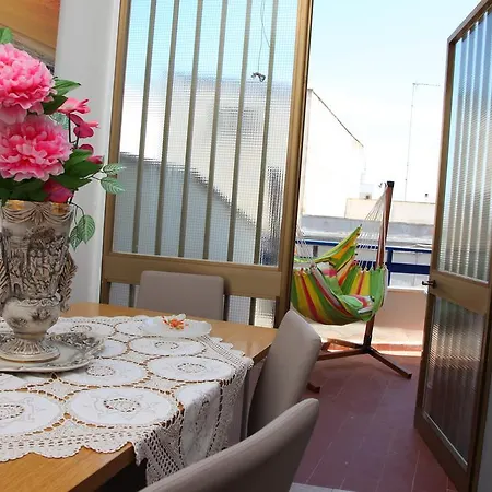 לינה וארוחת בוקר Palazzo Primavera פורטו צ'זראו