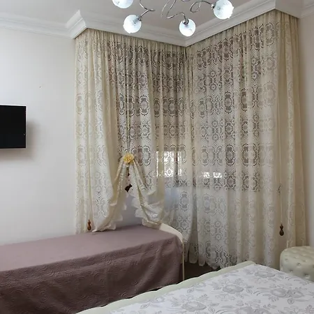 Palazzo Primavera פורטו צ'זראו